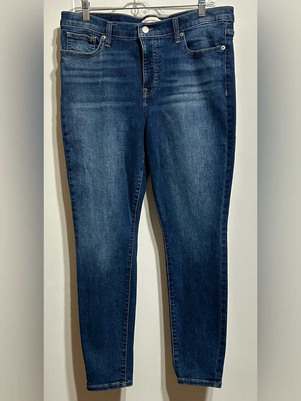 Lucky Brand Dark Blue mid rise  Skinny Jeans